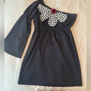 Judith March Women’s One shoulder Back Dress with Flower  size Large